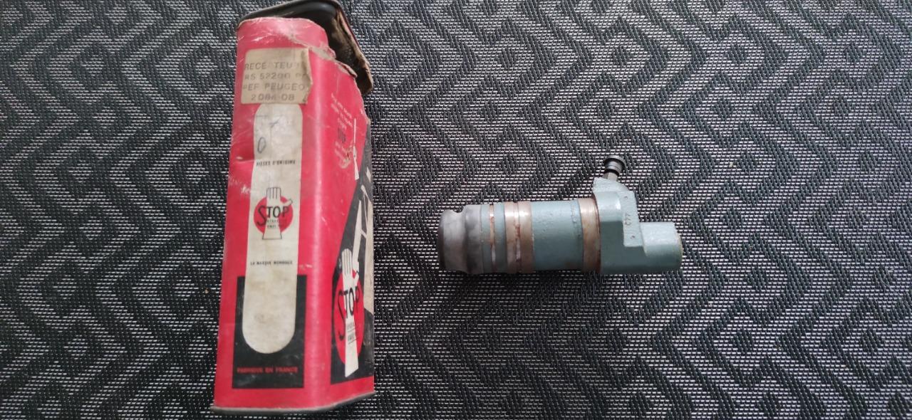 Récepteur d'embrayage PEUGEOT 404 504 LesAnciennes.com