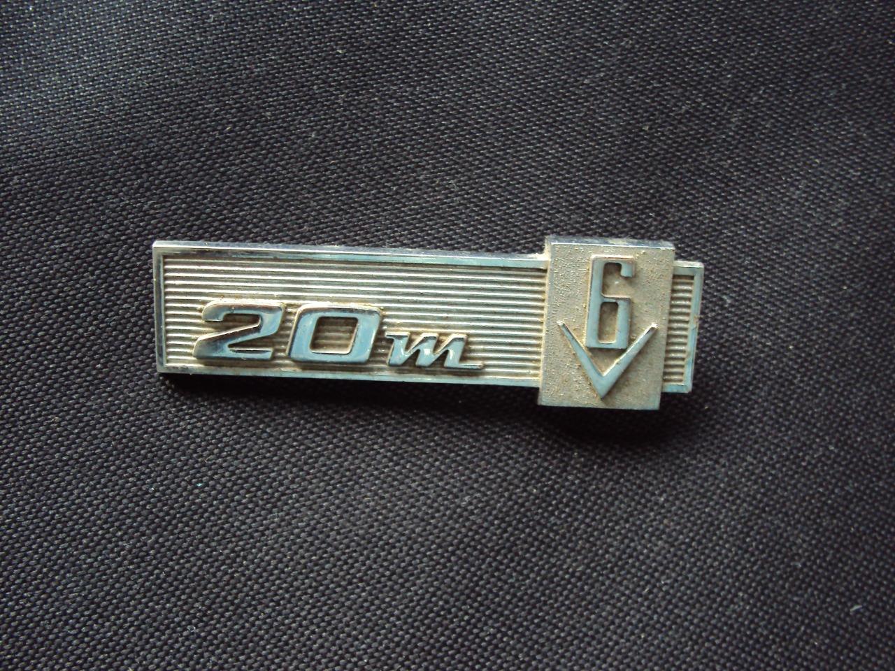 Sigle FORD 20 M taunus LesAnciennes.com