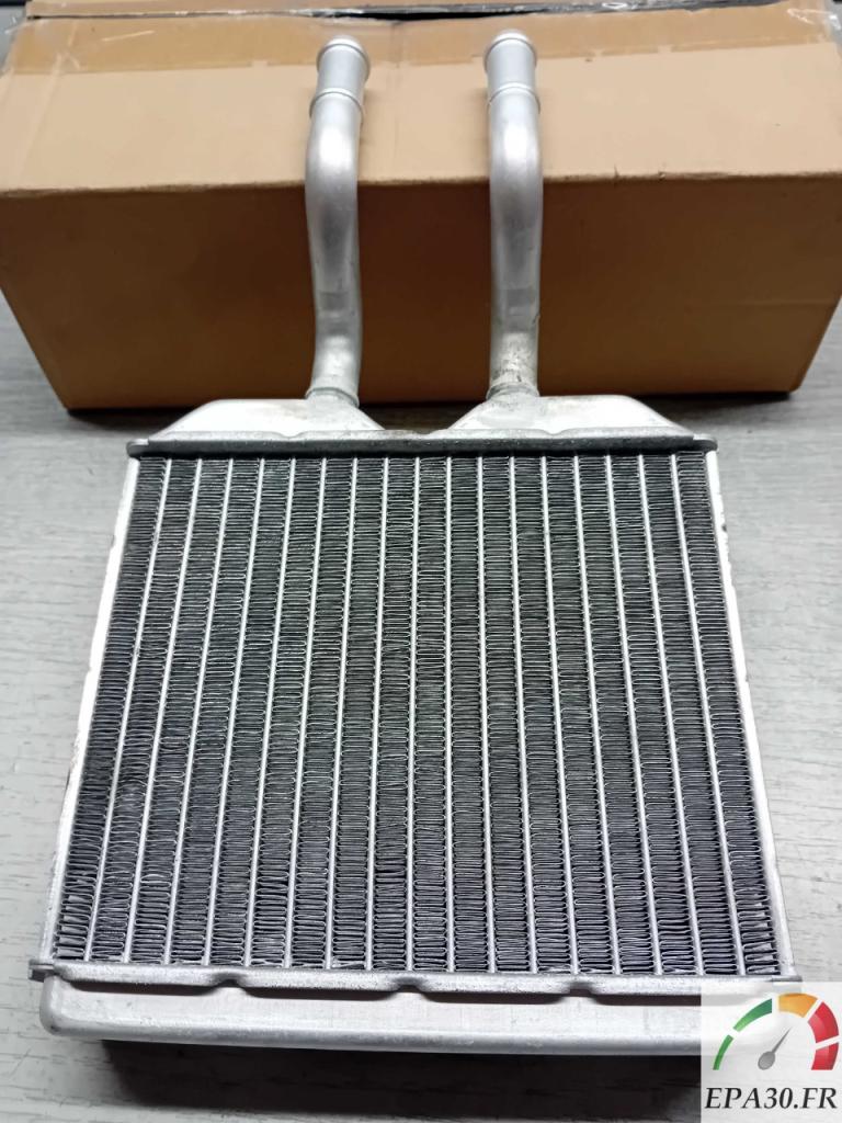 52103 – RADIATEUR NEUF CHAUFFAGE OPEL TIGRA LesAnciennes.com