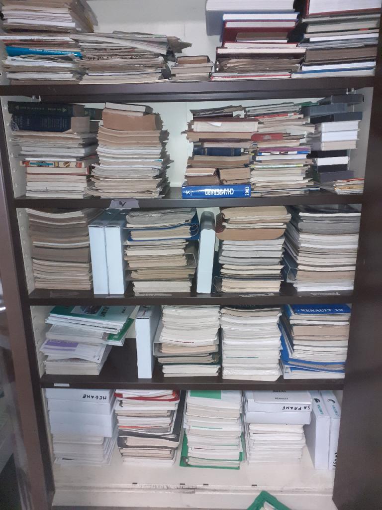 Très important lot de documents petit prix LesAnciennes.com