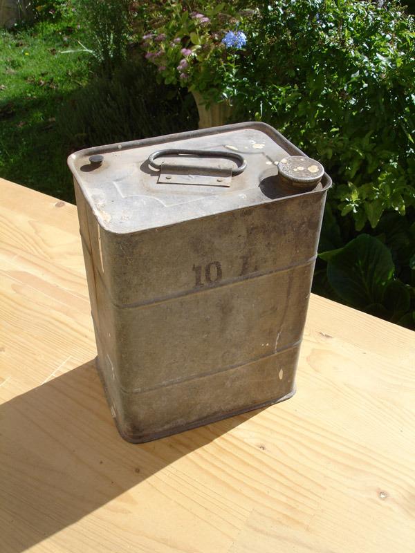 Ancien bidon huile 10 litres ww2 militaria vide LesAnciennes.com