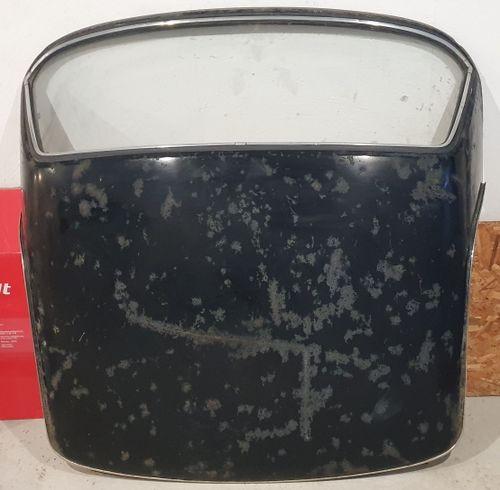 Hard top PEUGEOT 204 cabriolet LesAnciennes.com