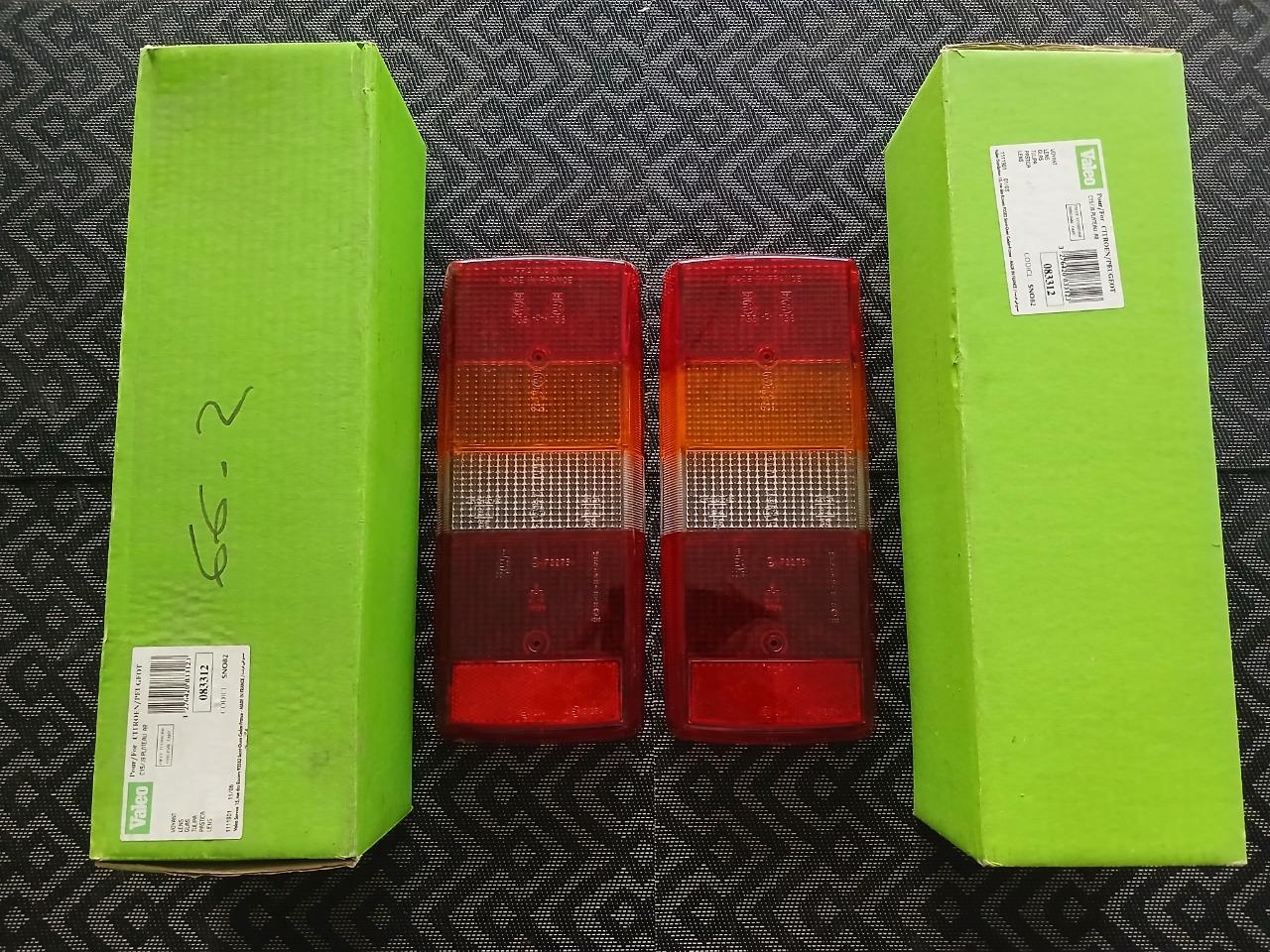 Paire de cabochons de feux arrière PEUGEOT J9 LesAnciennes.com