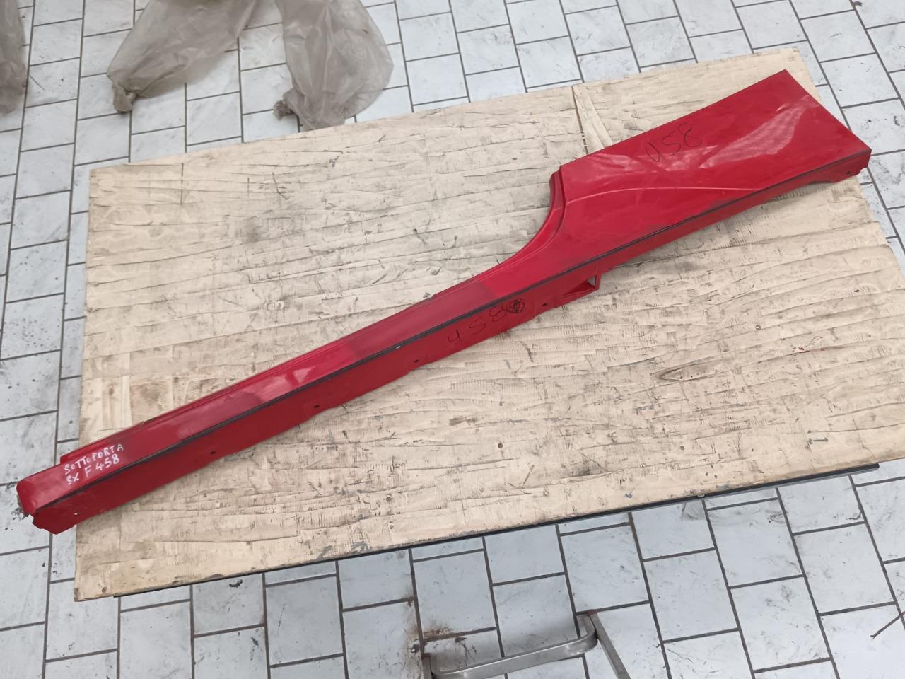 Sous porte gauche Ferrari 458 LesAnciennes.com