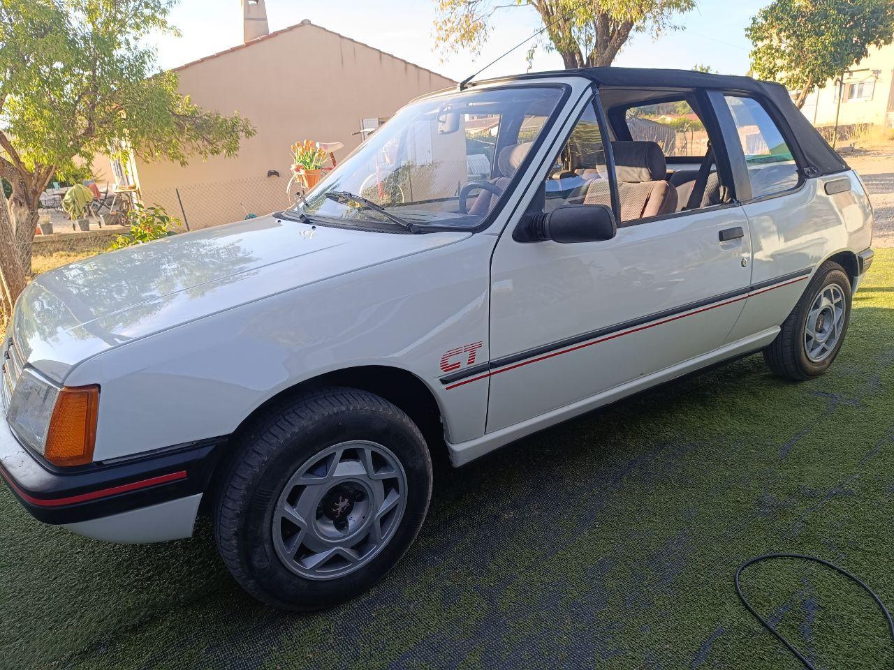 PEUGEOT 205 CT - 1986 LesAnciennes.com