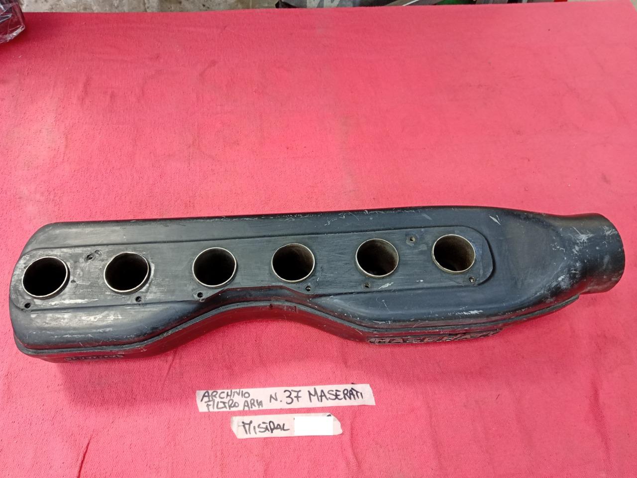 Boîte à air sur collecteur pour Maserati Mistral LesAnciennes.com