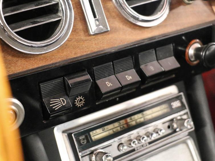 FERRARI 330 GT - 1964 LesAnciennes.com