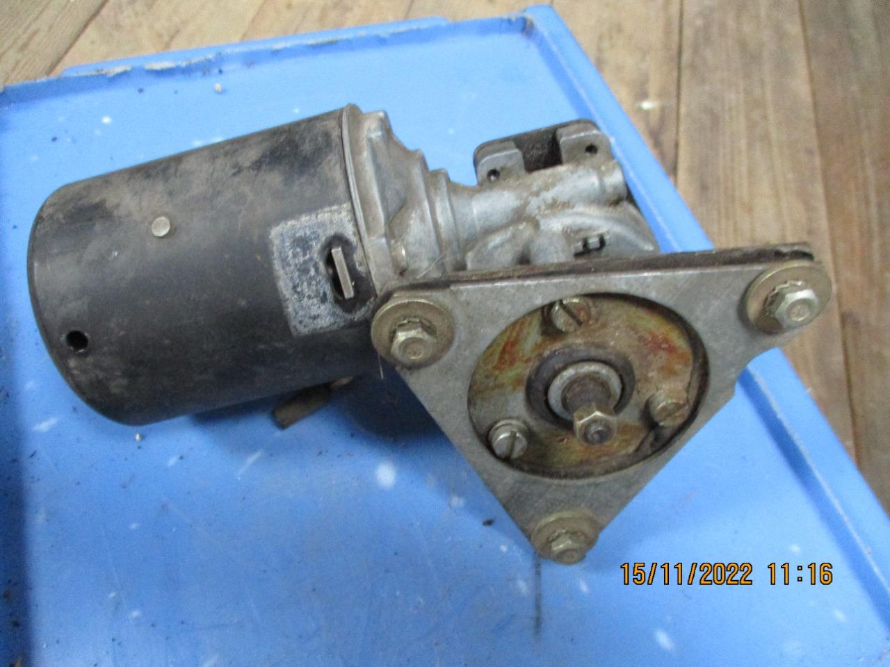 Moteur essuie glace VOLKSWAGEN Combi inconnue LesAnciennes.com