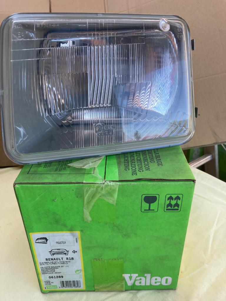 Optique neuf gauche RENAULT 18 (R18) LesAnciennes.com