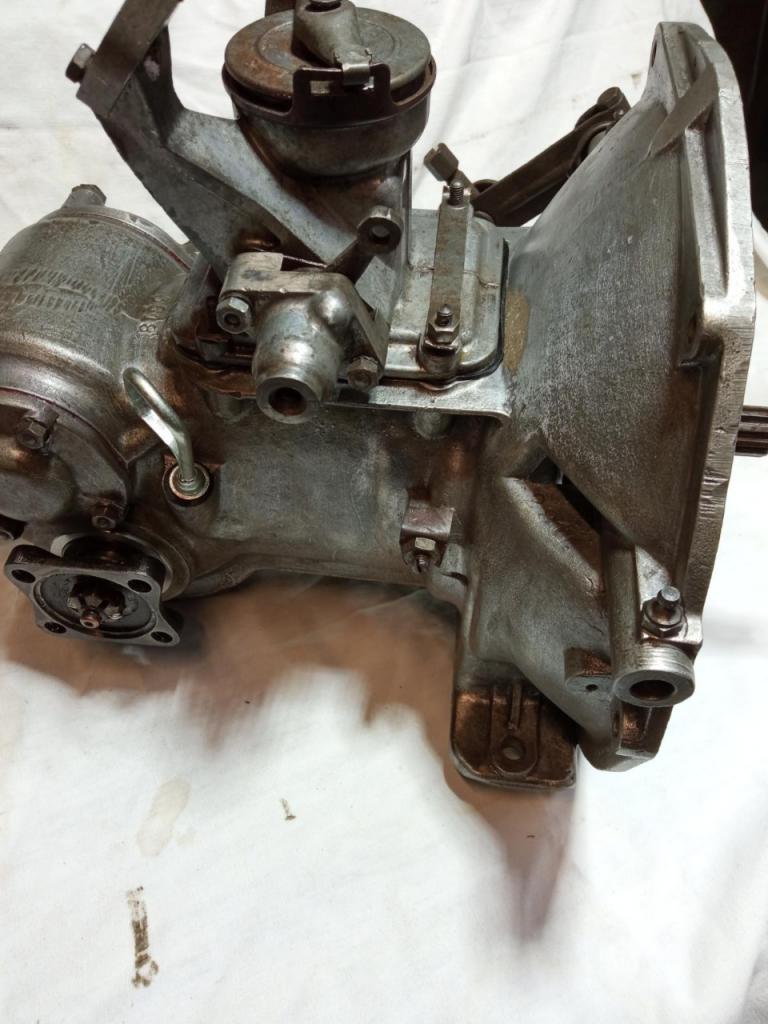 Boite de vitesses Panhard 2817 Z1 LesAnciennes.com