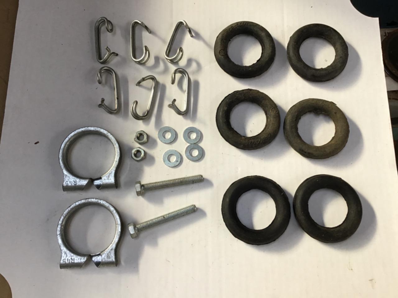 KIT FIXATION ÉCHAPPEMENT NEUF RENAULT 14 (R14) LesAnciennes.com