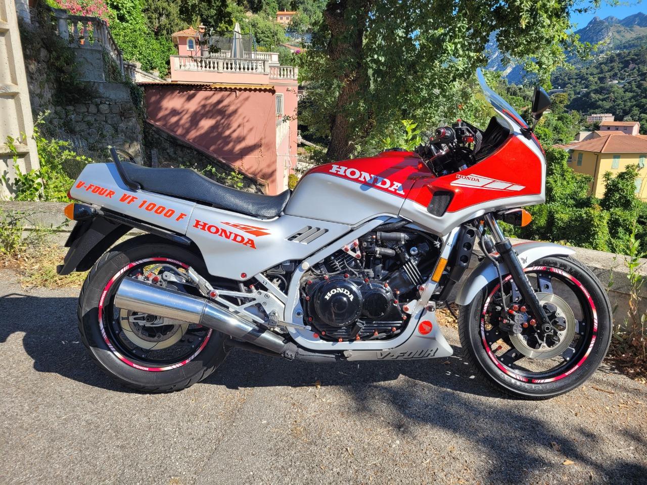 HONDA VF 1000 F - 1987 LesAnciennes.com