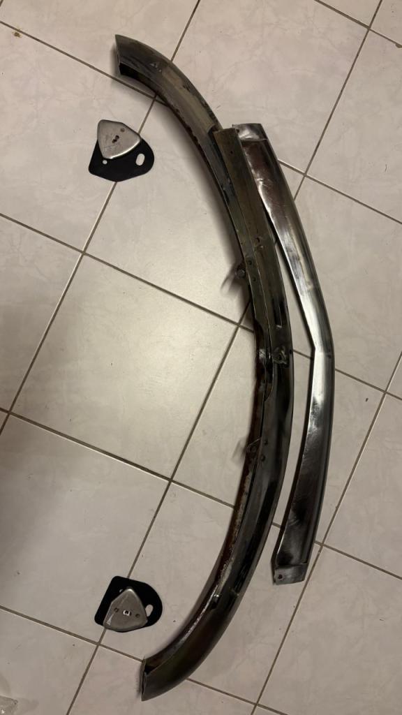 Pare-chocs avant DS 1962 - 1967 LesAnciennes.com