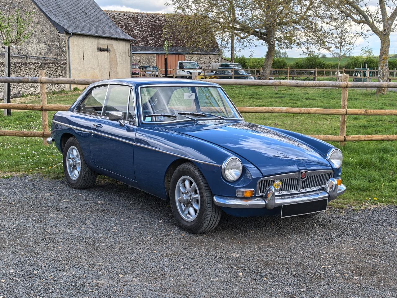MG MGB GT MK1 - 1966 LesAnciennes.com