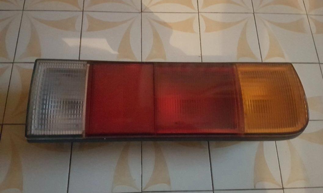 Feu arrière droit Opel Ascona B LesAnciennes.com