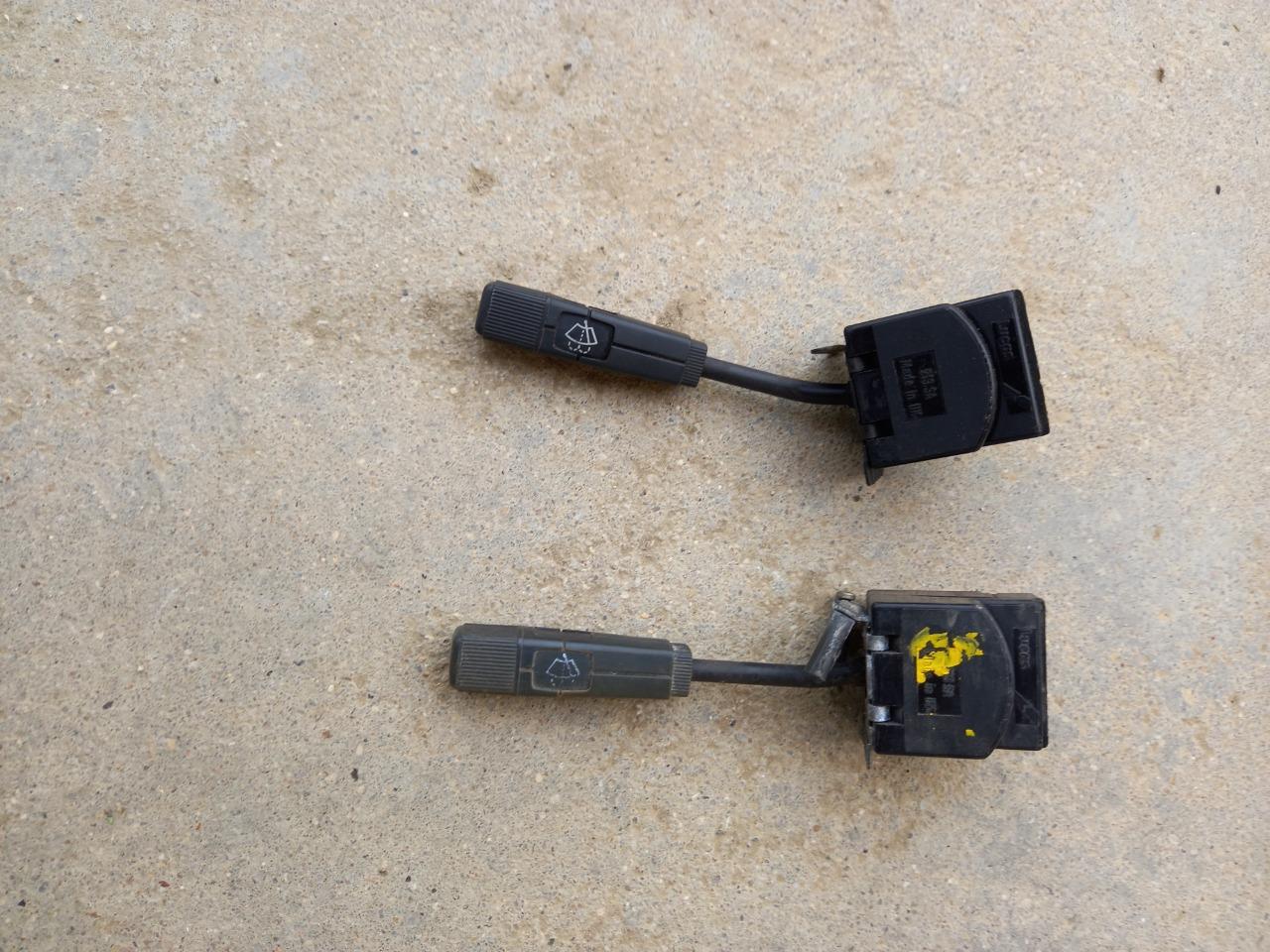 Commodo ess. gl. RENAULT Super 5 ou R9,R11 LesAnciennes.com