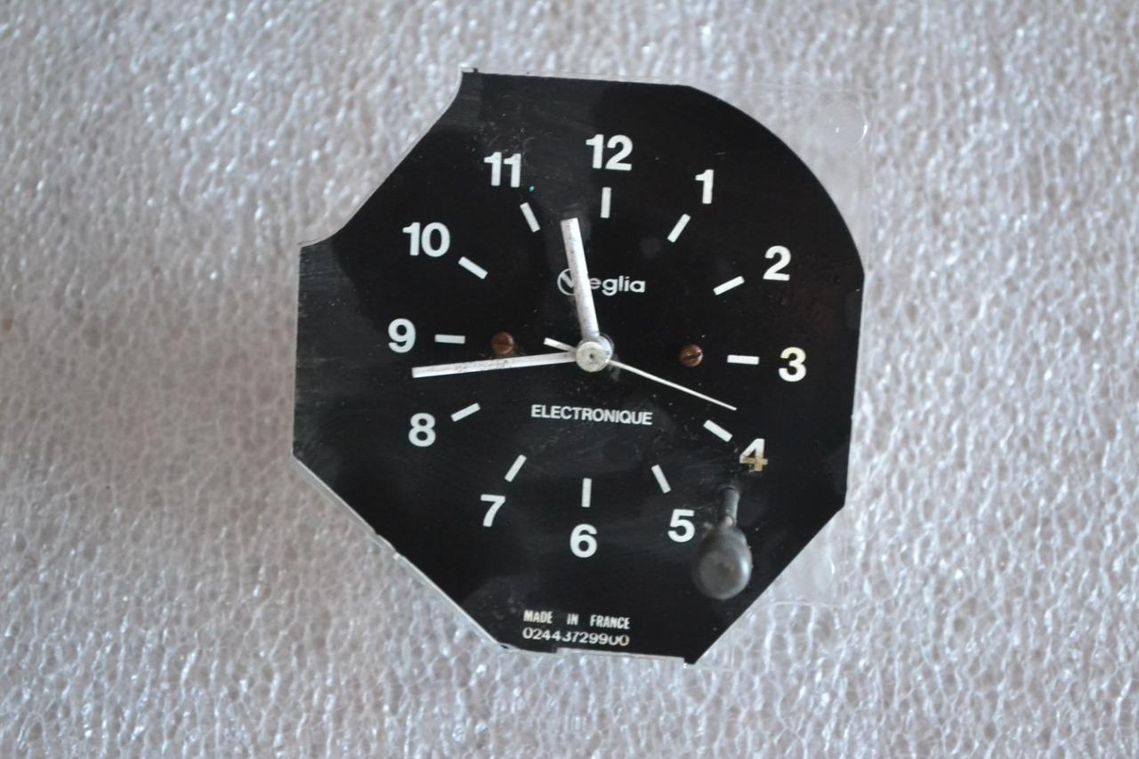 Montre électronique PEUGEOT 504 ED Veglia, neuve LesAnciennes.com