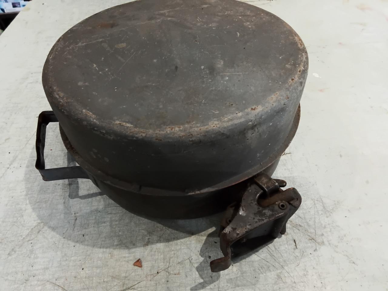 Nourrice essence pour Renault 4cv LesAnciennes.com