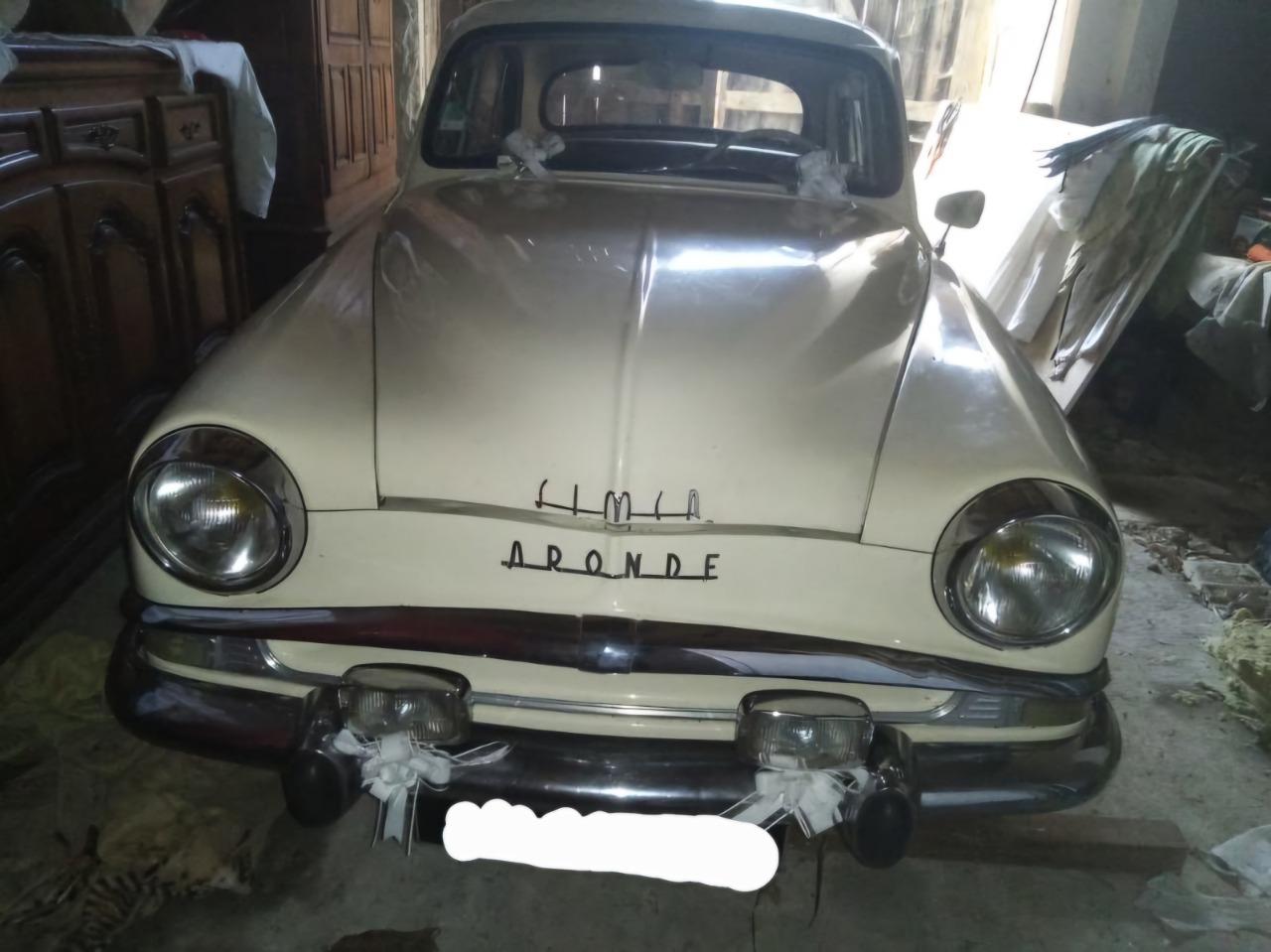 SIMCA Aronde 90A - 1958 LesAnciennes.com