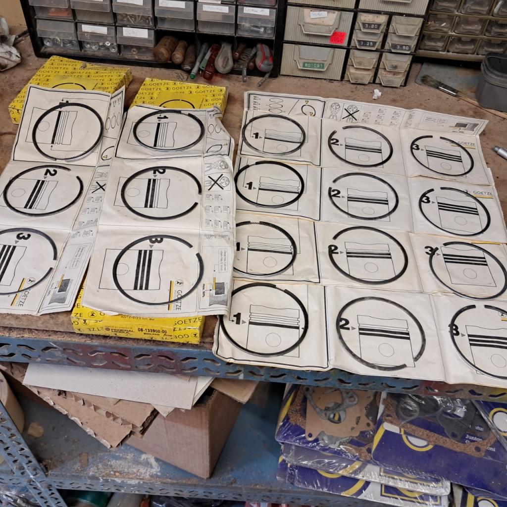 6x jeu de segments pour 1 piston BMW Serie 5/6/7 LesAnciennes.com