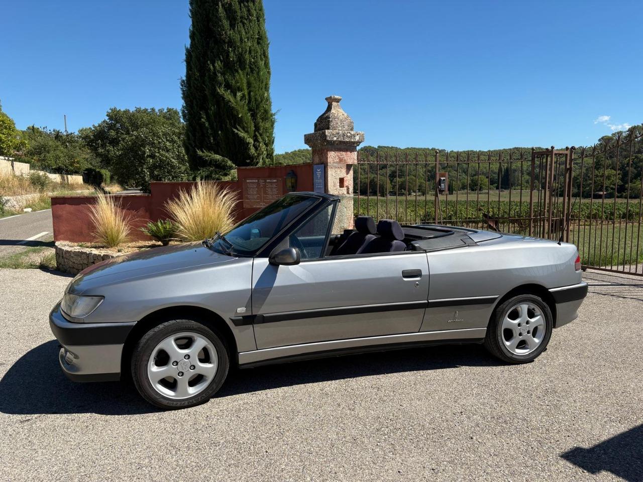 PEUGEOT 306 Cab 1.8 phase 1 - 1996 LesAnciennes.com
