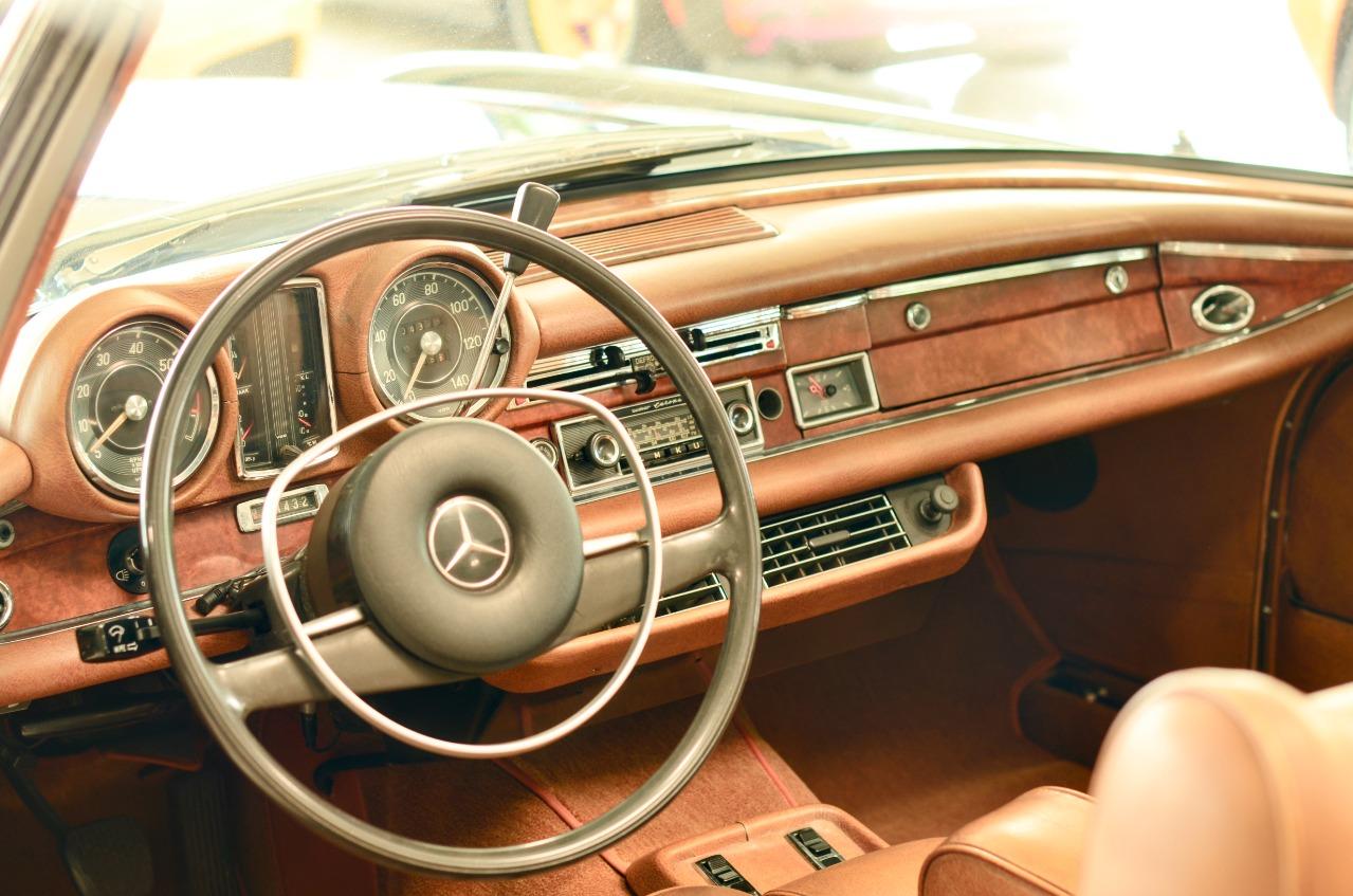 MERCEDES 280 SE W111 Cabriolet - 1969 LesAnciennes.com