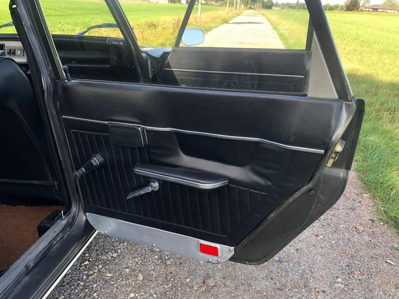 RENAULT 16 (R16) TL R.1152 BVM5 - 1977 LesAnciennes.com