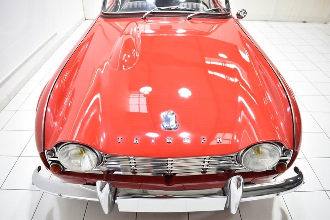 TRIUMPH TR4 1963 + OVERDRIVE - 1963 LesAnciennes.com