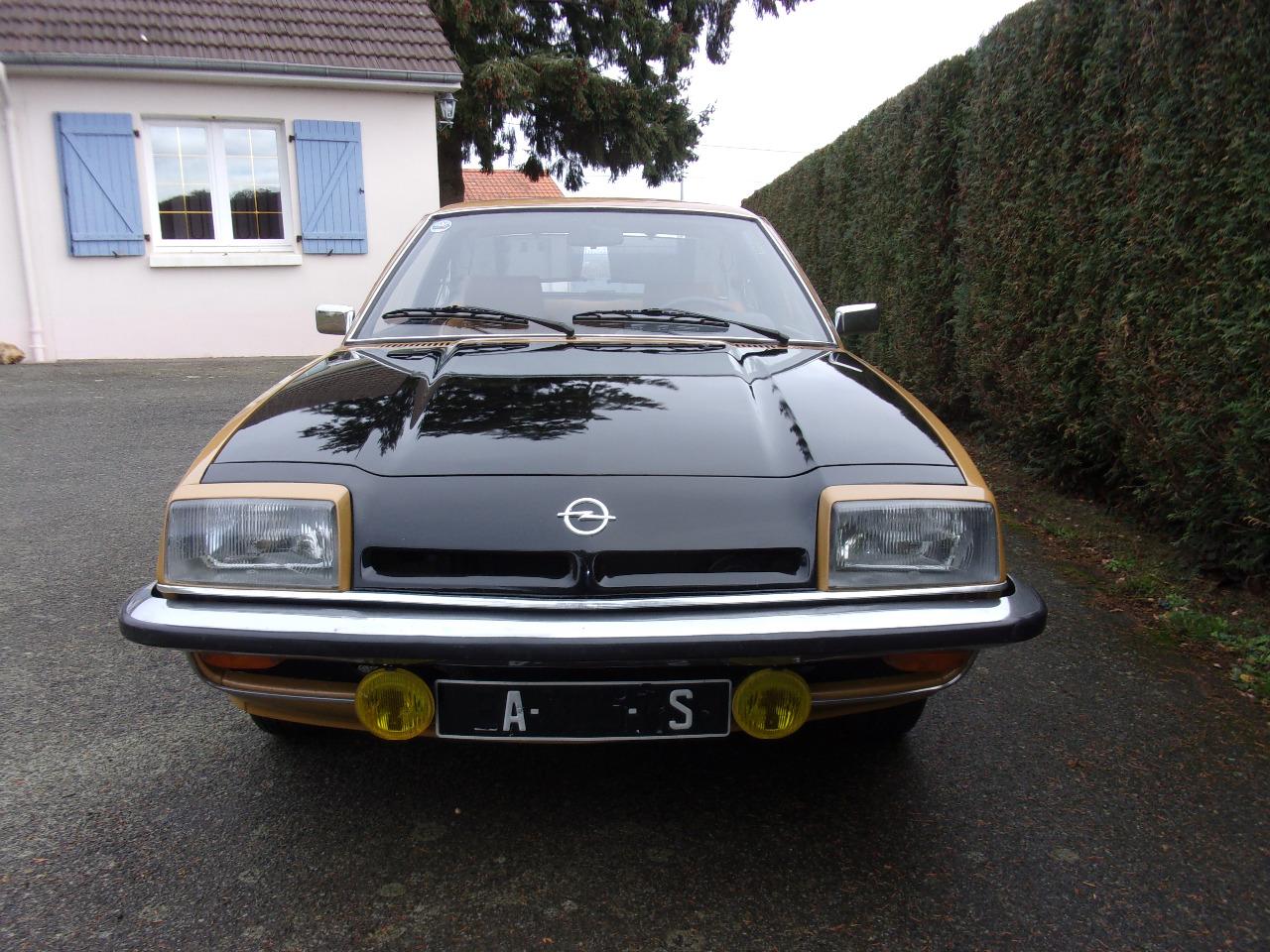 OPEL Manta coupé - 1977 LesAnciennes.com