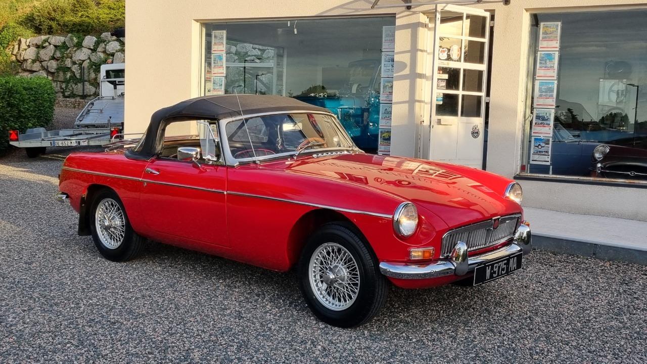 MG MGB Mk1 roadster 1800 - 1963 LesAnciennes.com