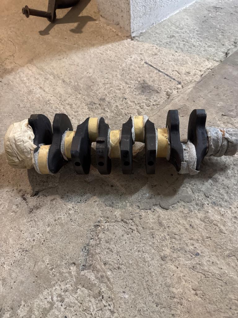 Vilebrequin BMW 2002 LesAnciennes.com