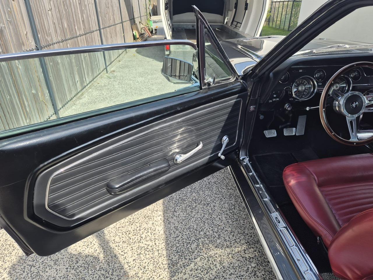 FORD Mustang Ford Mustang Coupe - 1967 LesAnciennes.com