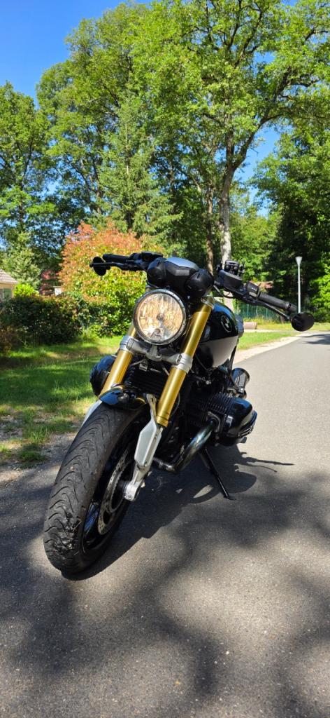 BMW R12 ninet LesAnciennes.com