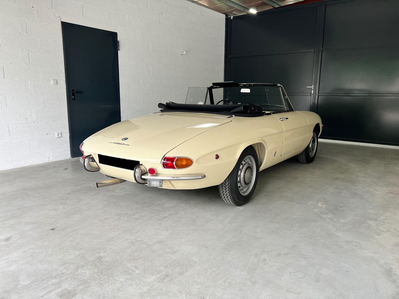 ALFA ROMEO Spider 1750 - 1969 LesAnciennes.com