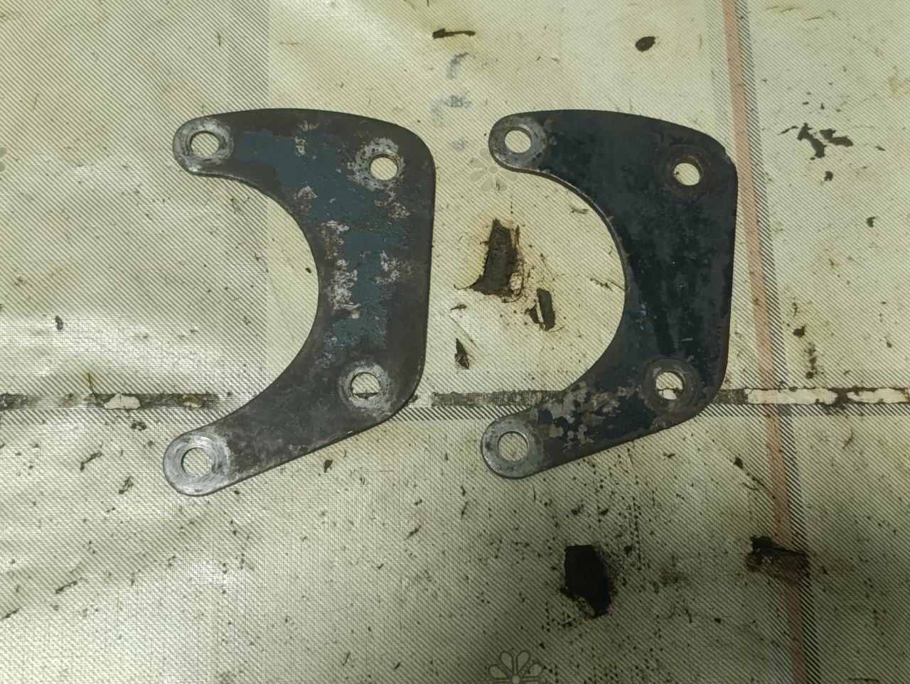 Supports moteur Ducati 125, 160, 175, 200, 250 LesAnciennes.com