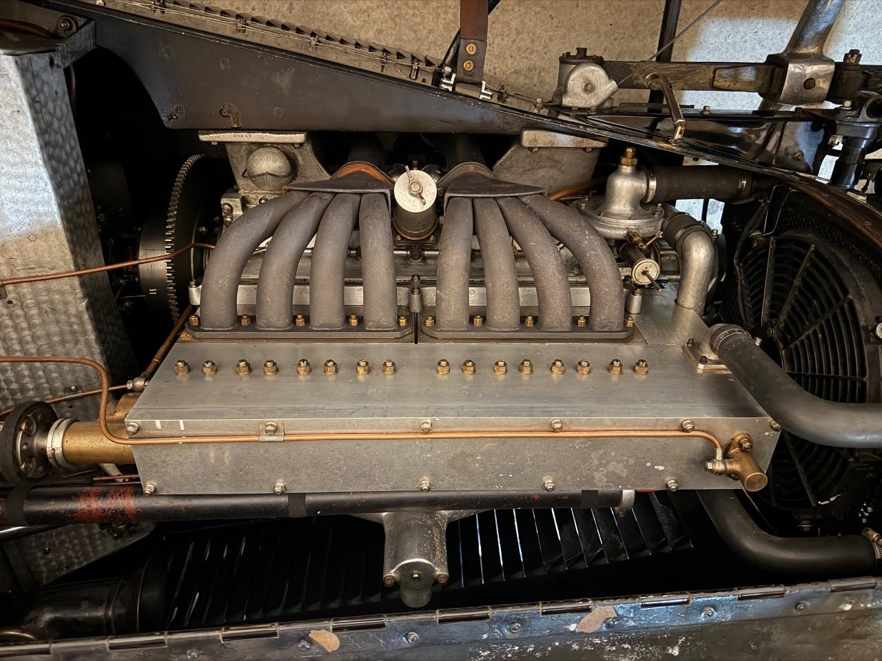 BUGATTI Type 43 Grand sport - 1927 LesAnciennes.com