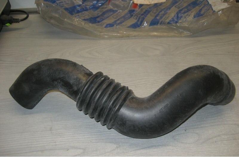 7559886 AIR TUYAU ALIMENTATION FIAT UNO 45 LesAnciennes.com