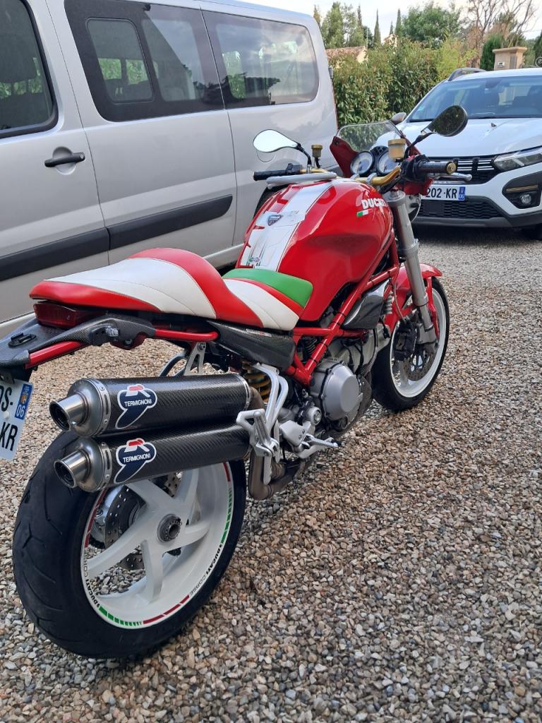 ducati 1000 monster