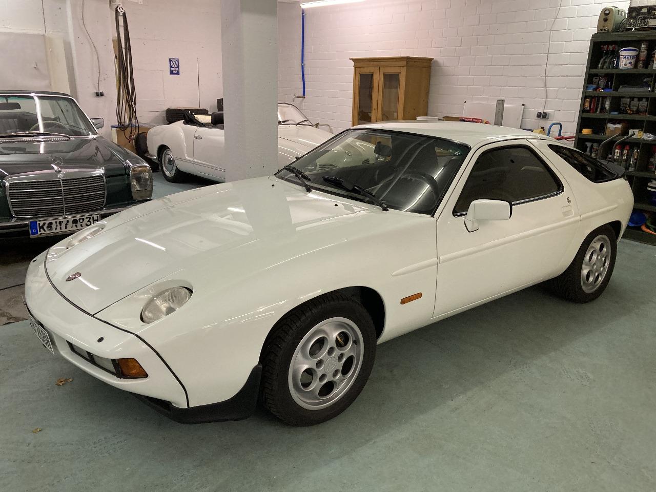 PORSCHE 928 Première série - 1978 LesAnciennes.com