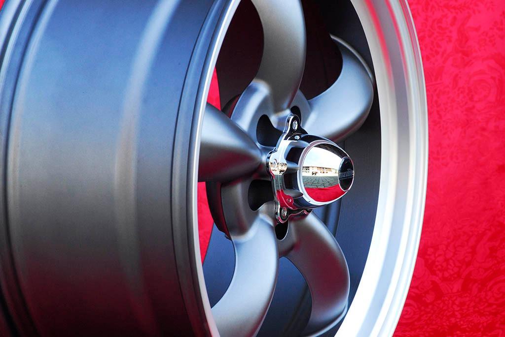 1 pc. jante Ford Torq Thrust 9x19 ET45 Mustang S19 LesAnciennes.com