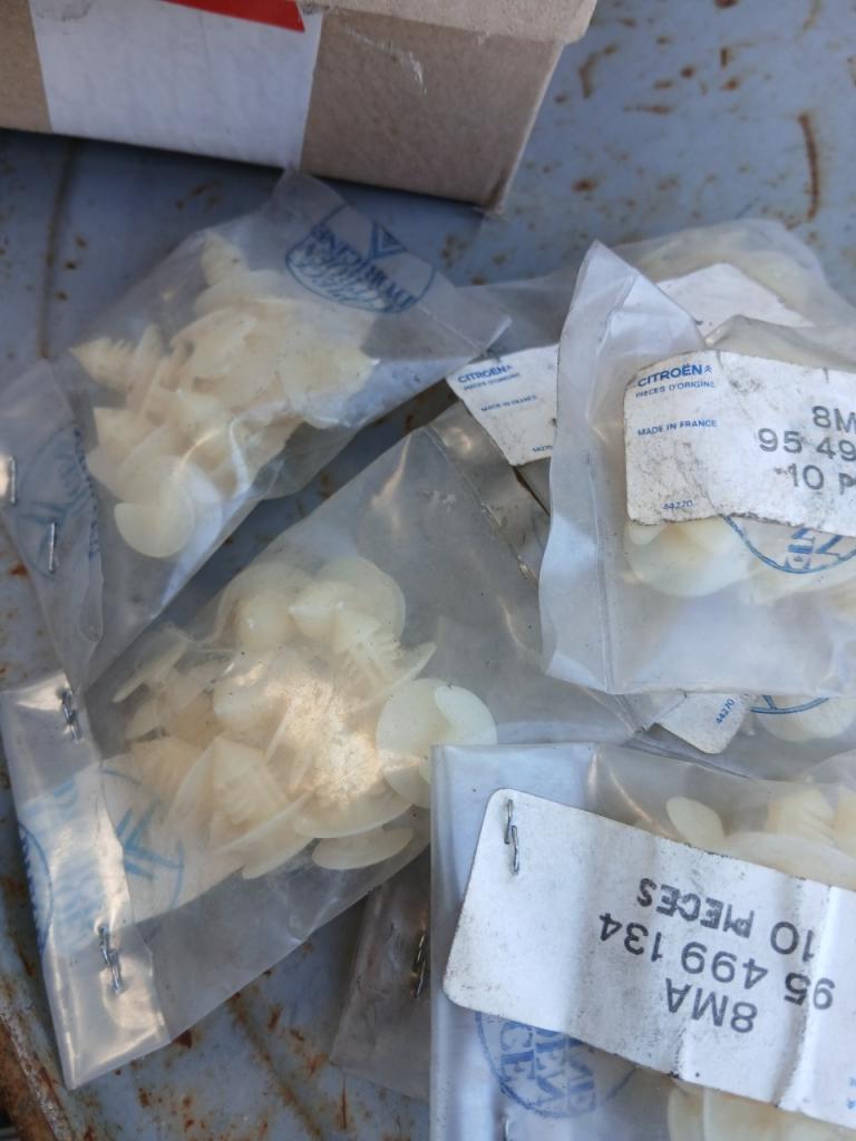 Agrafes CITROEN CX LesAnciennes.com