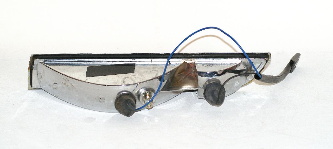 Feu avant complet PEUGEOT 504 LesAnciennes.com