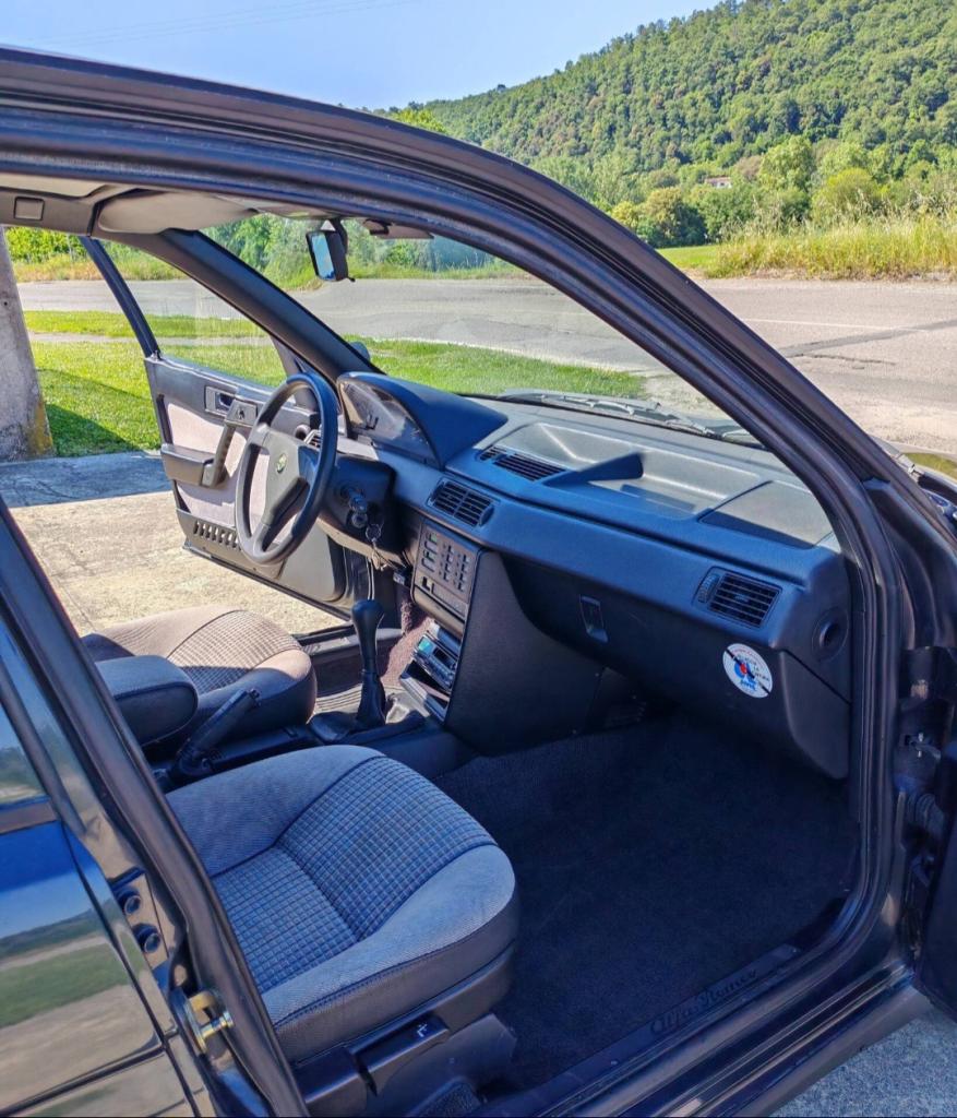 ALFA ROMEO 155 2.0 TS 144 cv - 1992 LesAnciennes.com