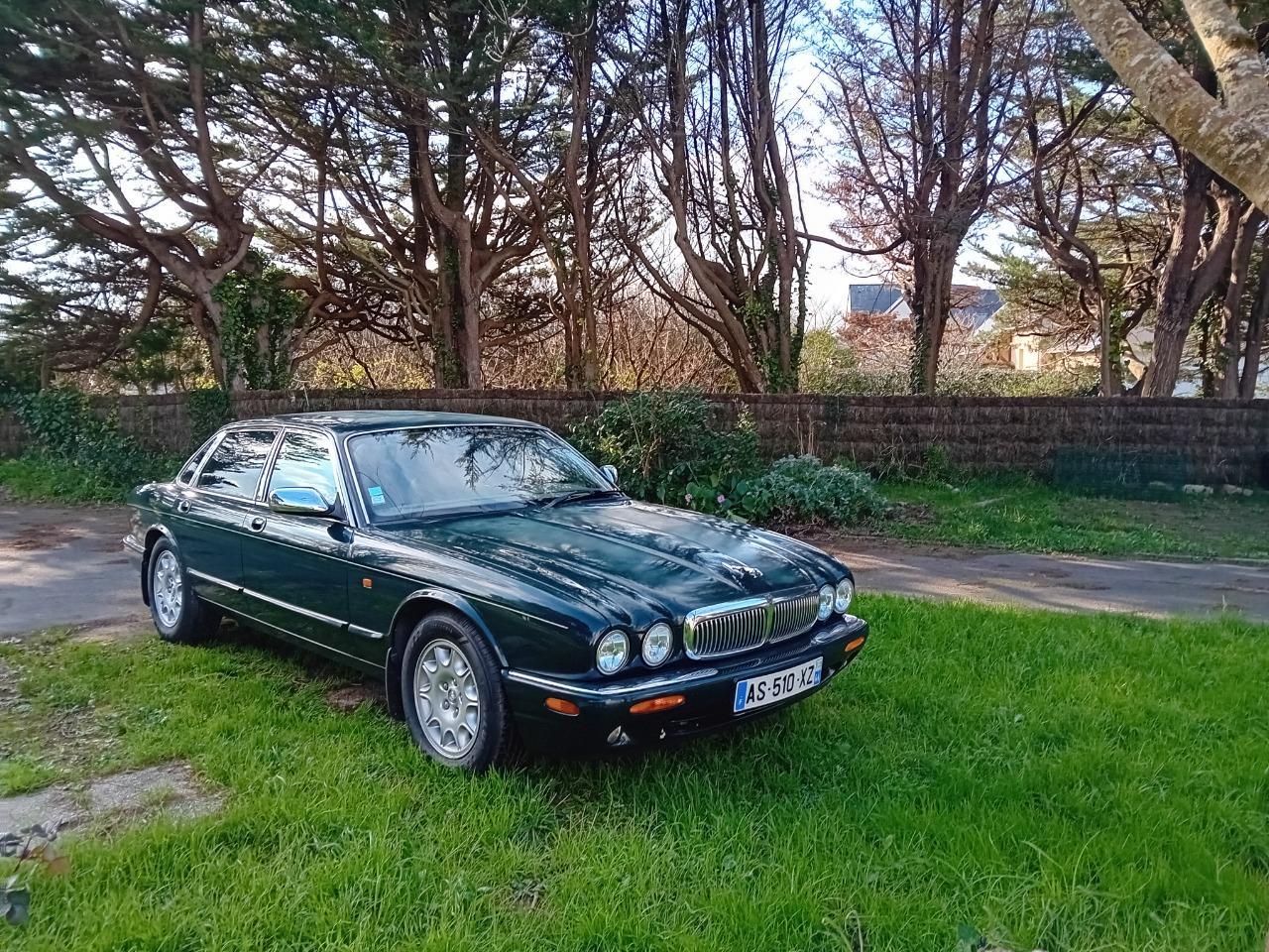JAGUAR XJ8 sovereign - 1998 LesAnciennes.com