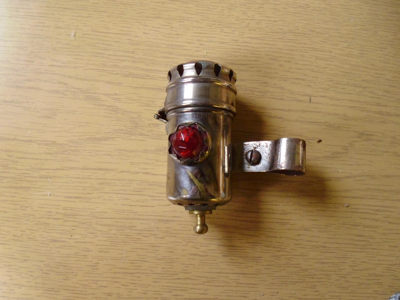 Feux arrières acétylène LesAnciennes.com