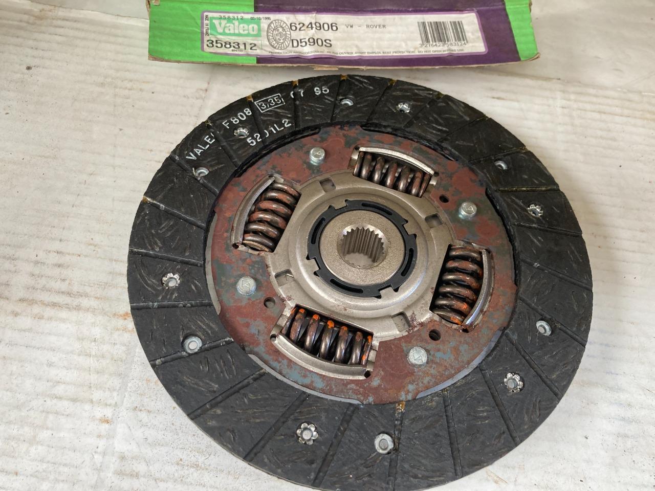 Disque embrayage neuf VOLKSWAGEN Golf GTI 1600 LesAnciennes.com