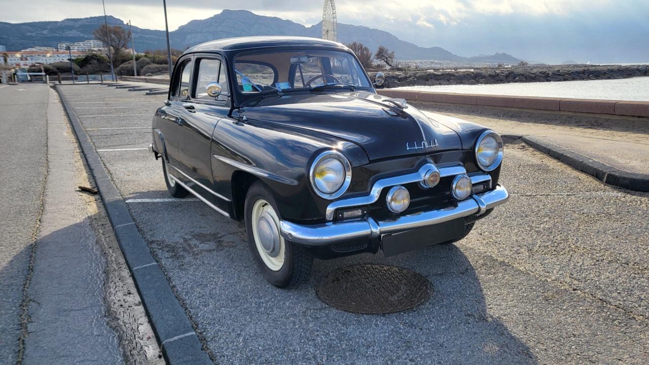 SIMCA Aronde 9 - 1952 LesAnciennes.com