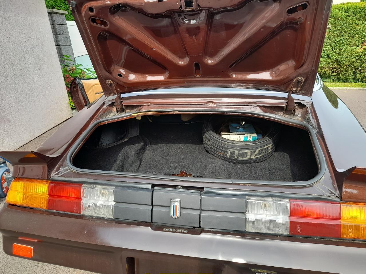 CHEVROLET Camaro V8 5 litres 305 ci - 1980 LesAnciennes.com