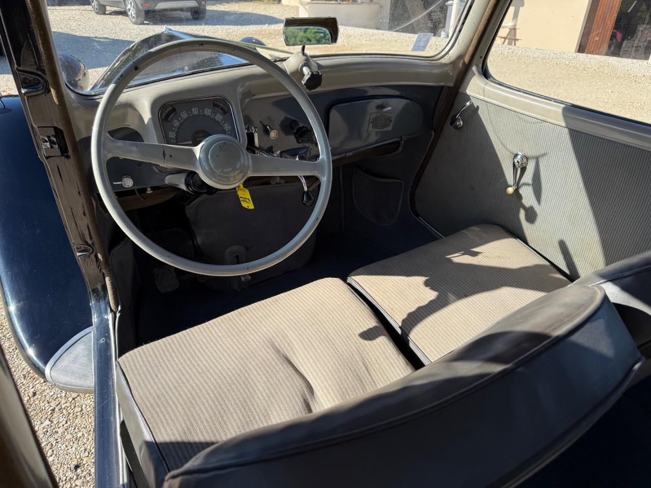 CITROEN Traction 11 BL - 1952 LesAnciennes.com