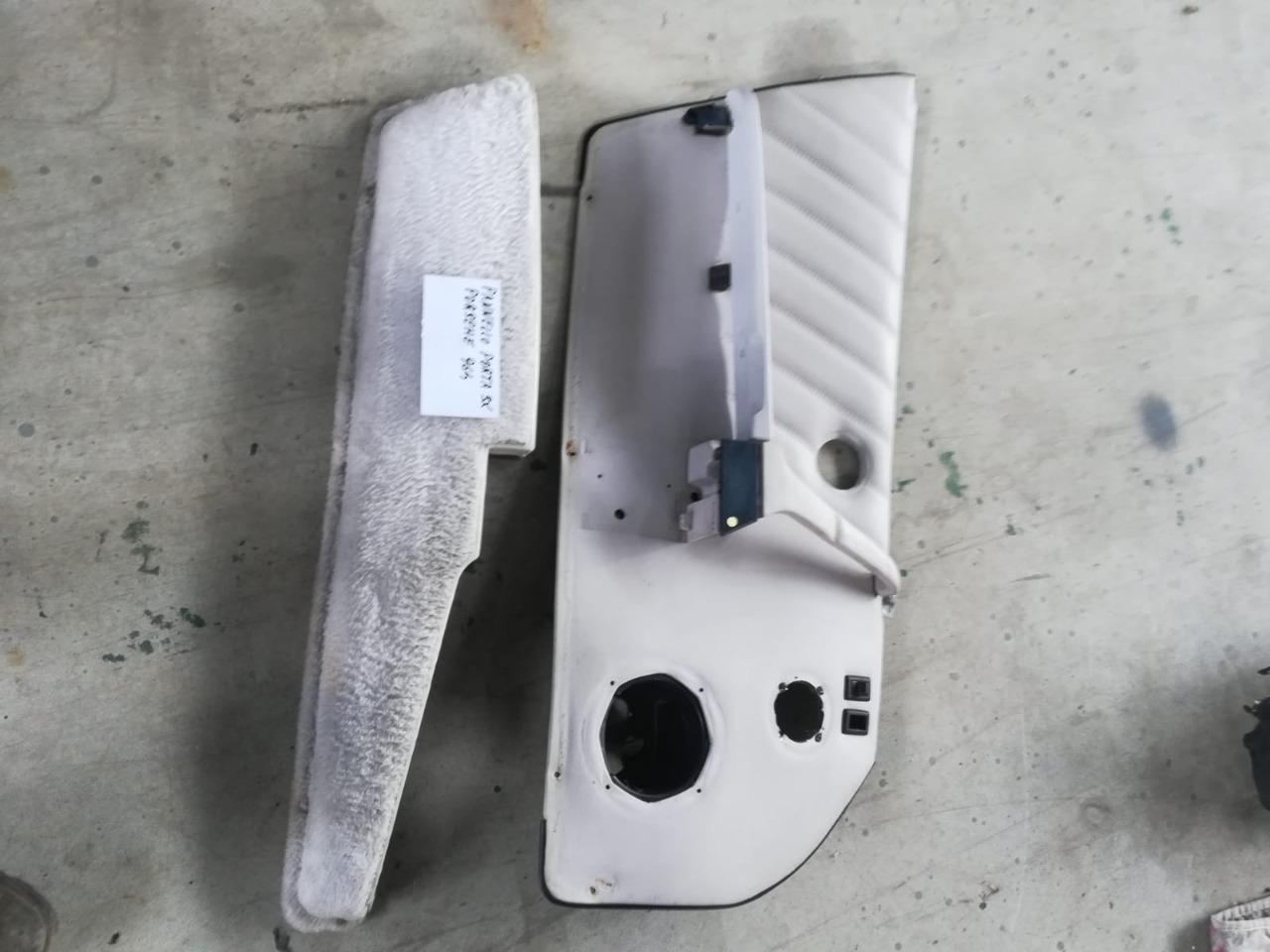 Panneau de porte gauche pour Porsche 964 LesAnciennes.com